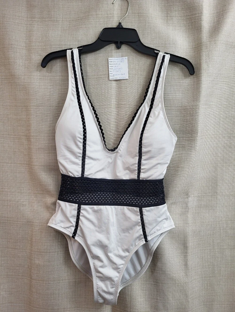 Kenneth Cole Mio Black White Color Block Crochet 1pc Swimsuit Tummy Cont Size M